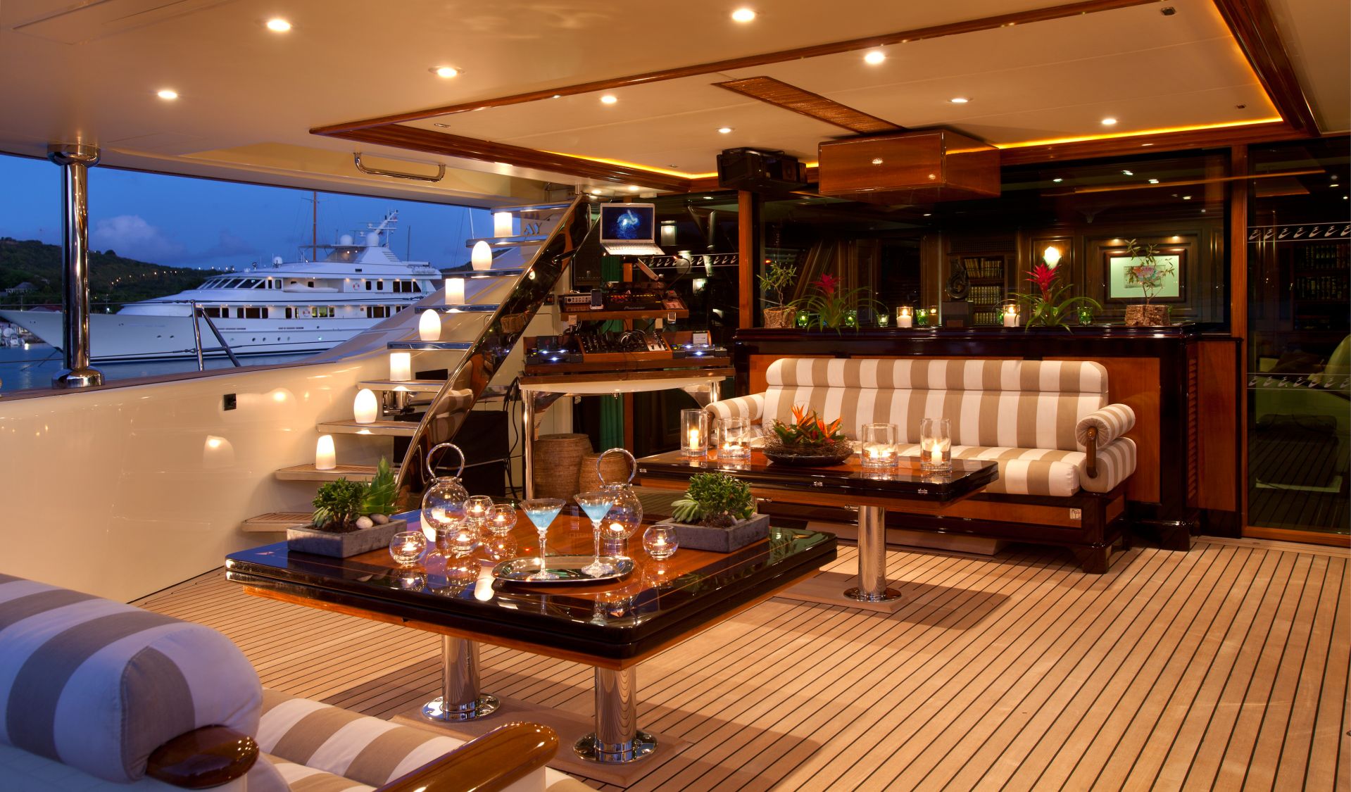 [LUXURY-YACHT-TIARA]-823-14.jpg