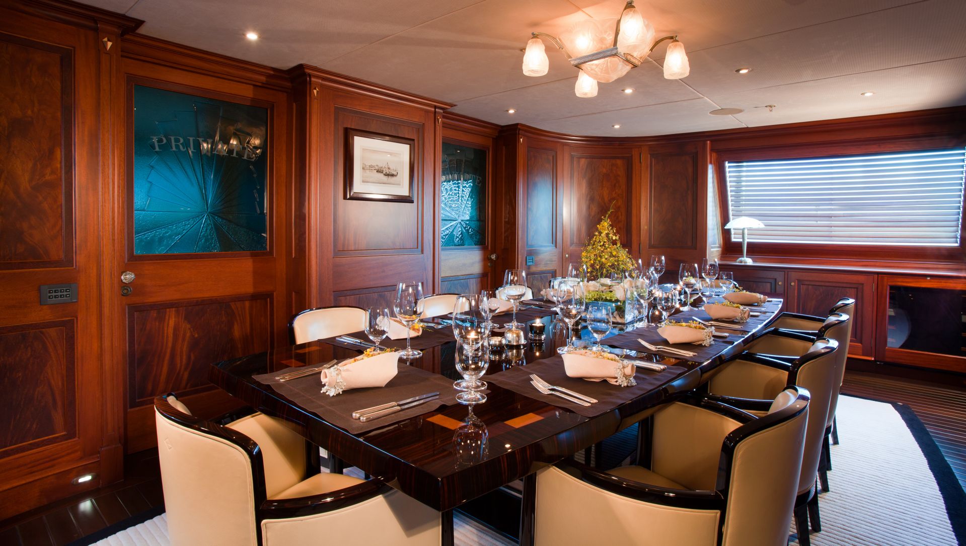 [LUXURY-YACHT-TIARA]-823-16.jpg