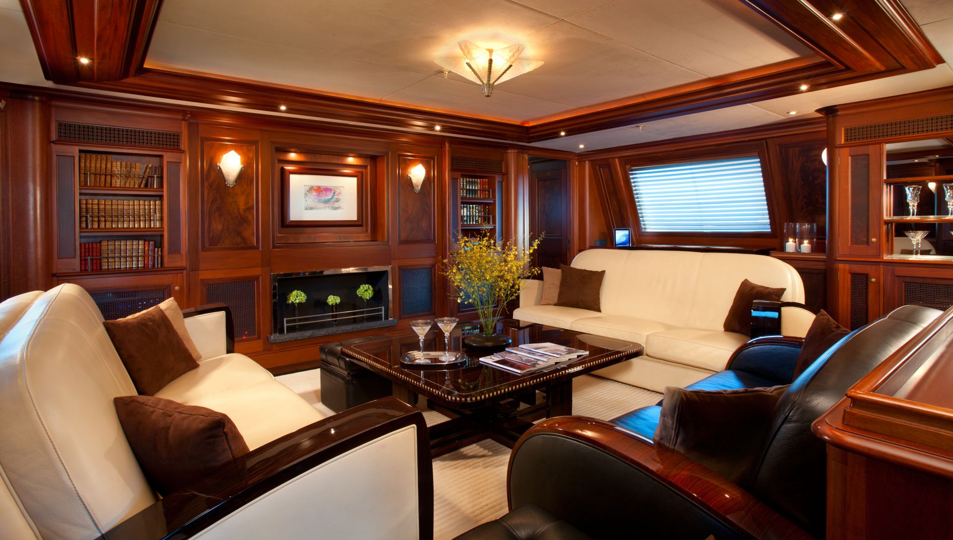 [LUXURY-YACHT-TIARA]-823-19.jpg
