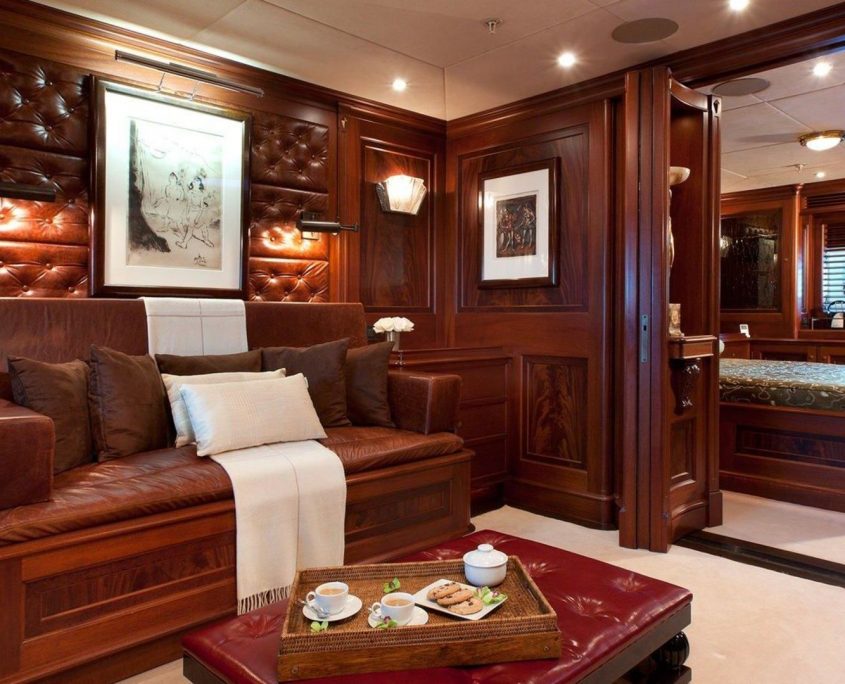 [LUXURY-YACHT-TIARA]-823-23.jpg