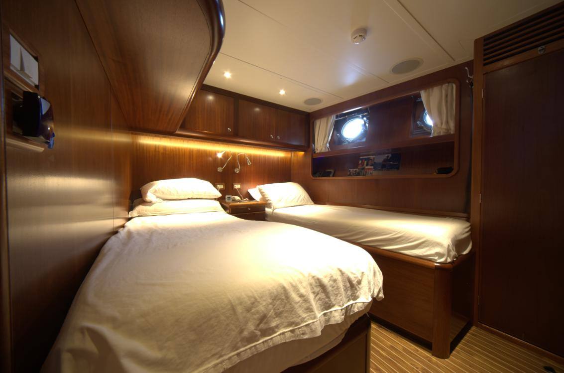 [MOTOR-SAILOR-YACHT-DIONE-STAR-EX-COLOMBAIO-STAR]-8332-7.jpg
