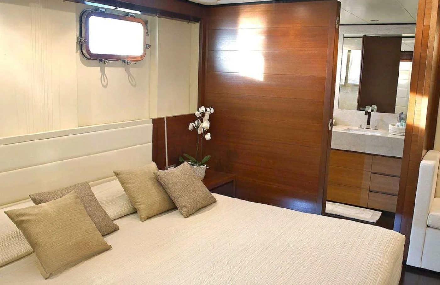 [MOTOR-YACHT-ANNAMIA]-8053-12.jpg