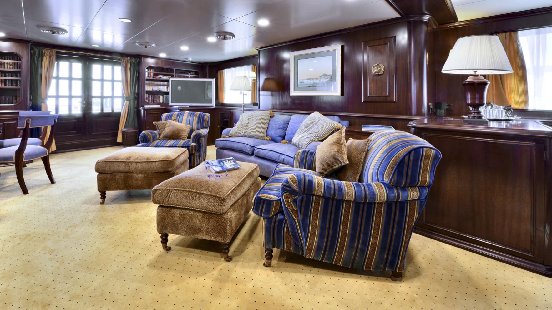 [MOTOR-YACHT-COMMITMENT]-842-11.jpg