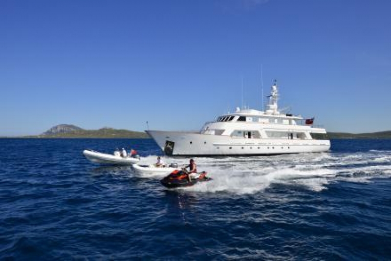 [MOTOR-YACHT-COMMITMENT]-842-37.jpg