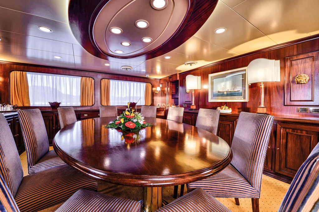 [MOTOR-YACHT-COMMITMENT]-842-9.jpg
