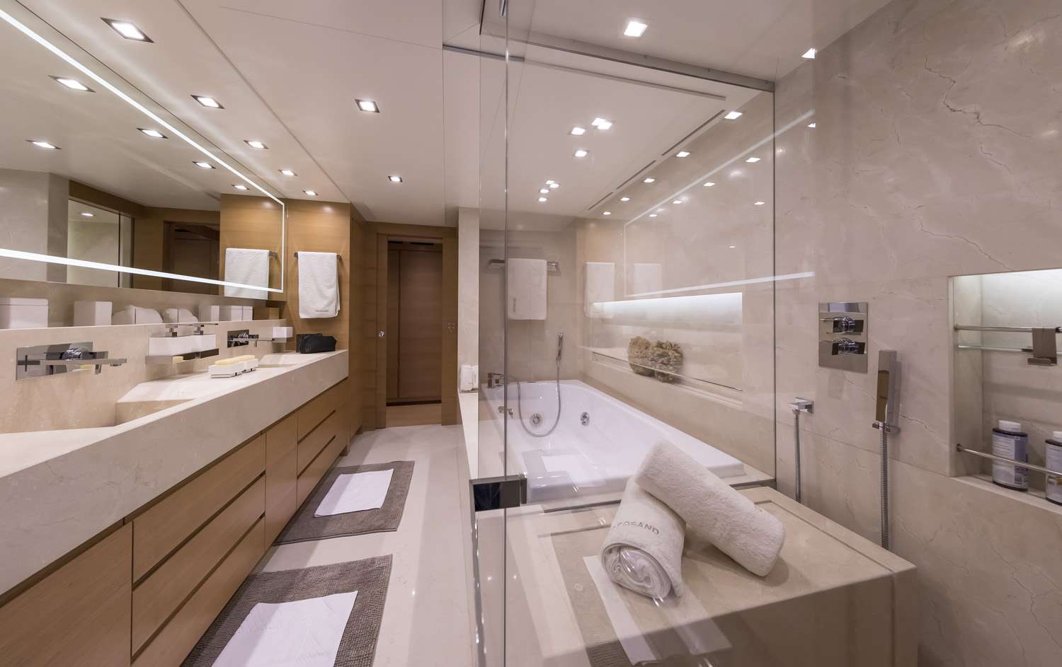 [MOTOR-YACHT-GEOSAND]-8015-18.jpg