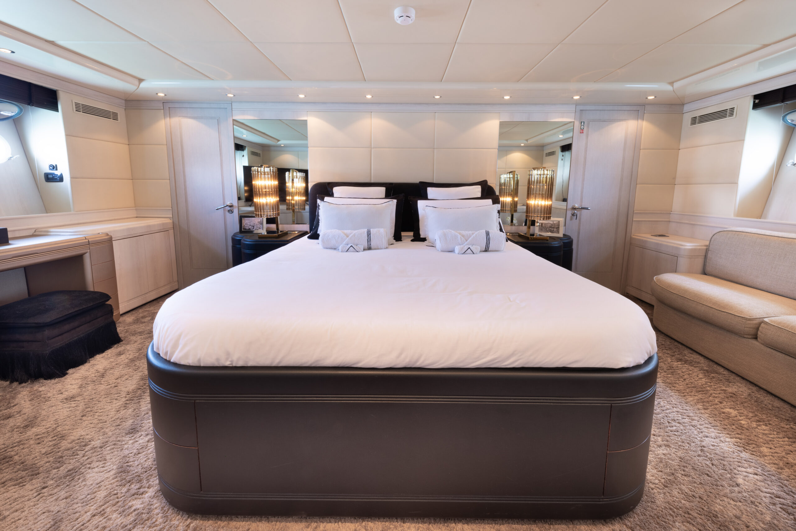 [MOTOR-YACHT-MACH-ONE]-8190-12.jpg