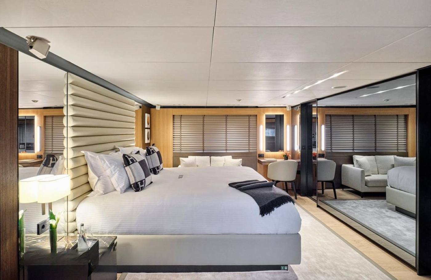 [MOTOR-YACHT-NAMELESS]-8581-19.jpg