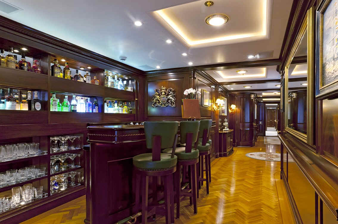 bar
