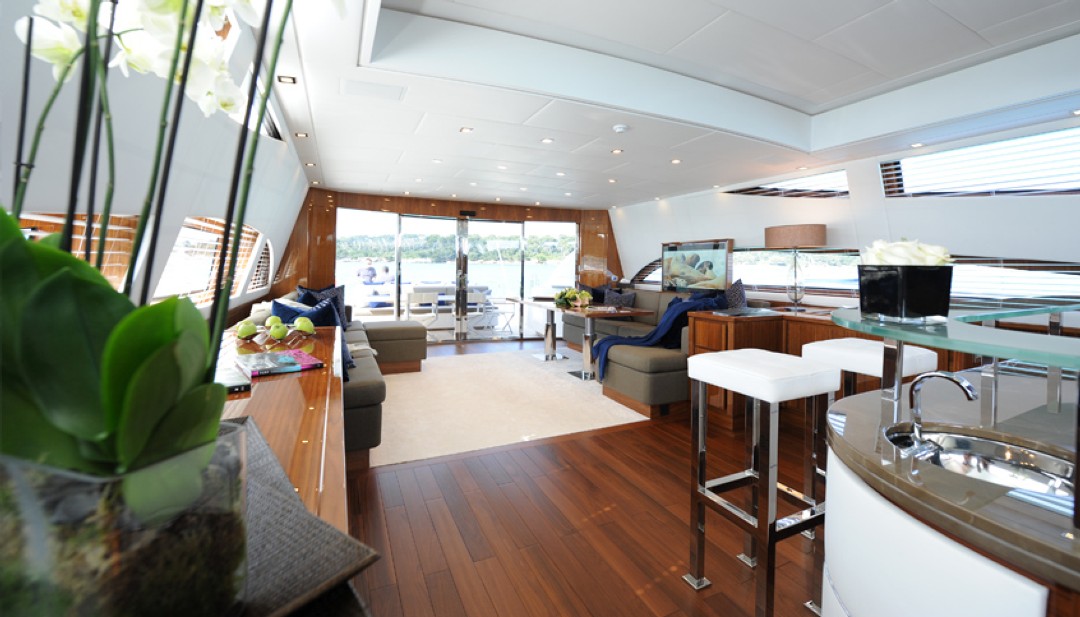[MOTOR-YACHT-PHOENICIAN]-8126-5.jpg