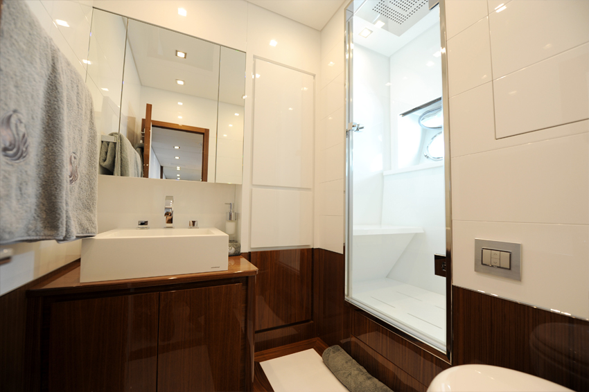 [MOTOR-YACHT-PHOENICIAN]-8126-8.jpg
