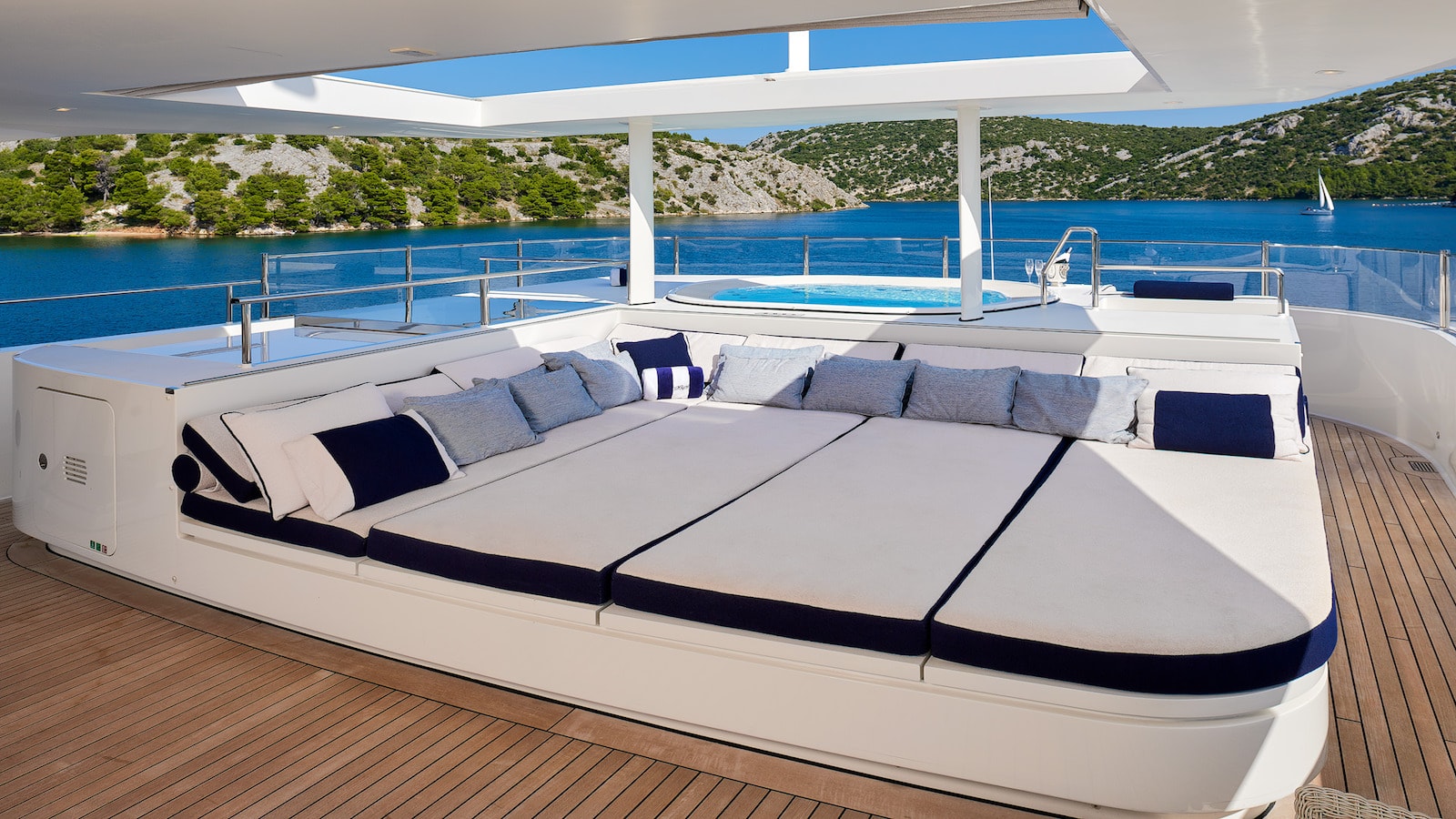 [MOTOR-YACHT-REVE-DOR]-8022-9.jpg