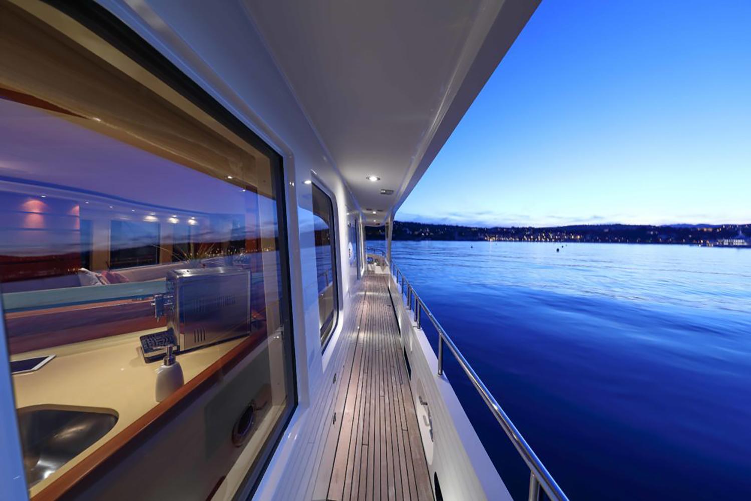 [MOTOR-YACHT-SOFIA-II]-8123-13.jpg