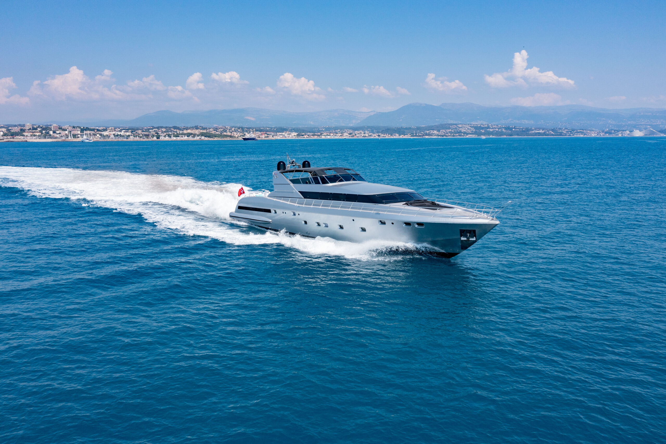 101 Superyacht LAUREN V.jpg