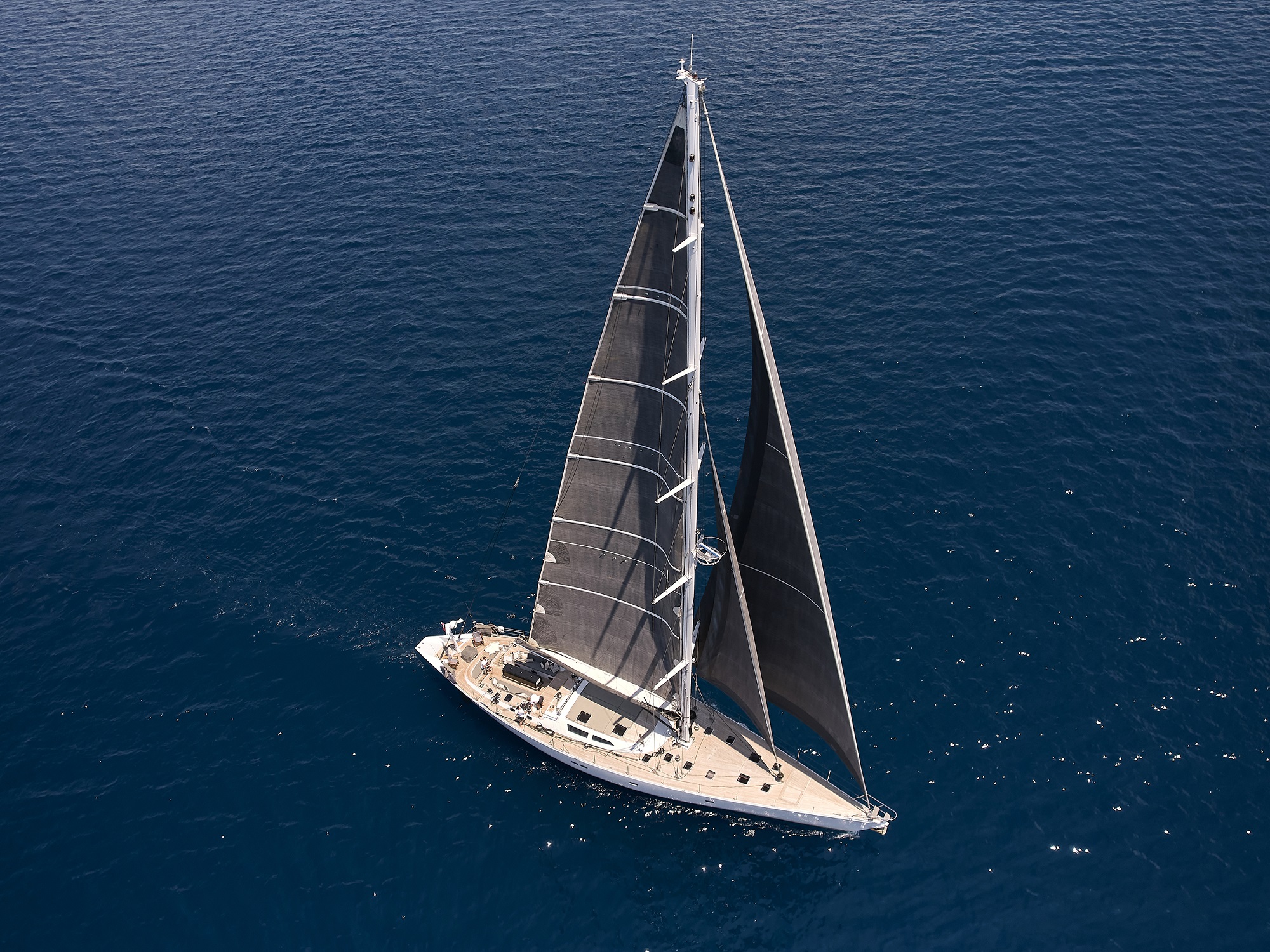 102 Luxury yacht AIZU.jpg