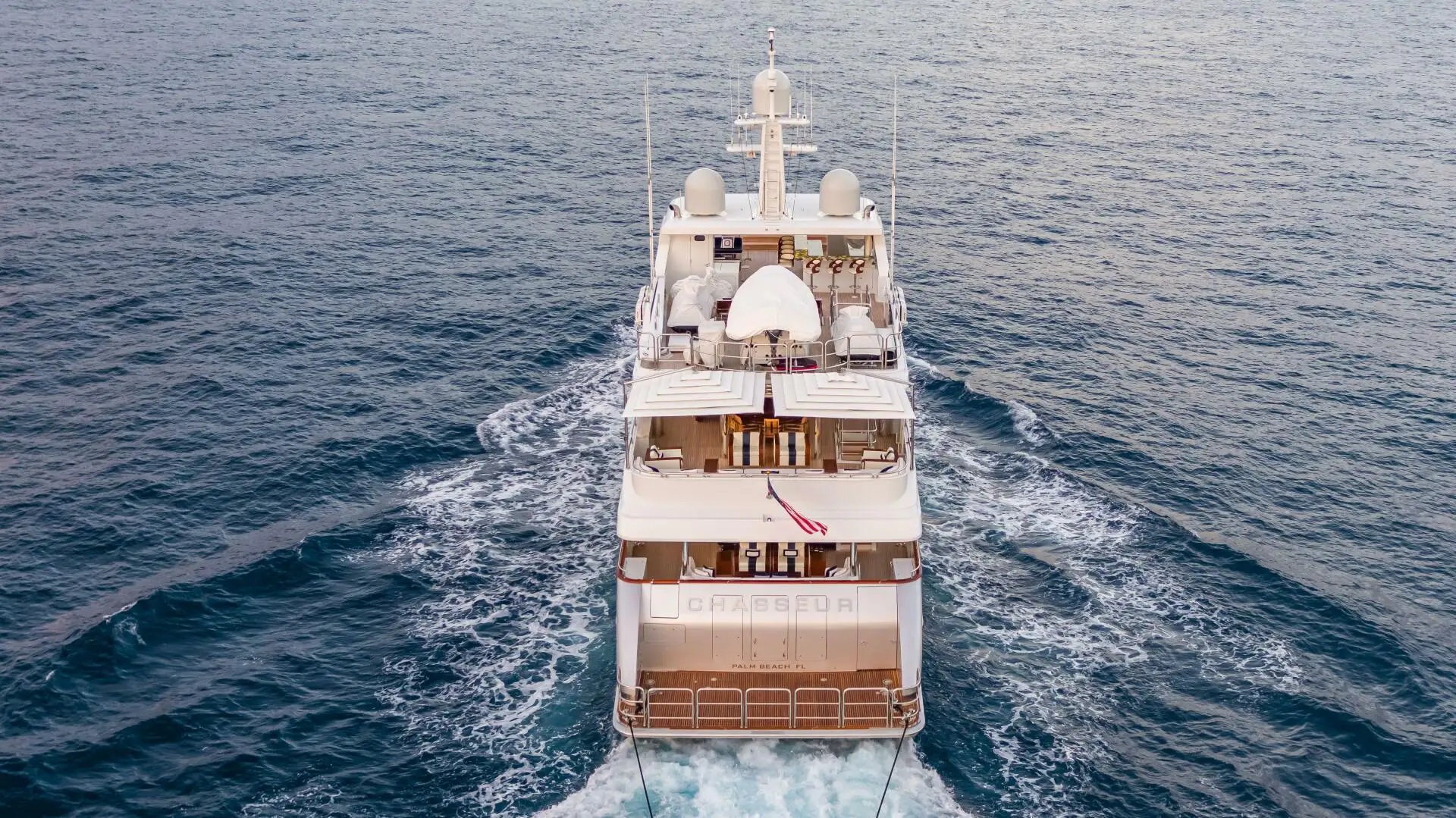 103 Motor yacht CHASSEUR.jpg