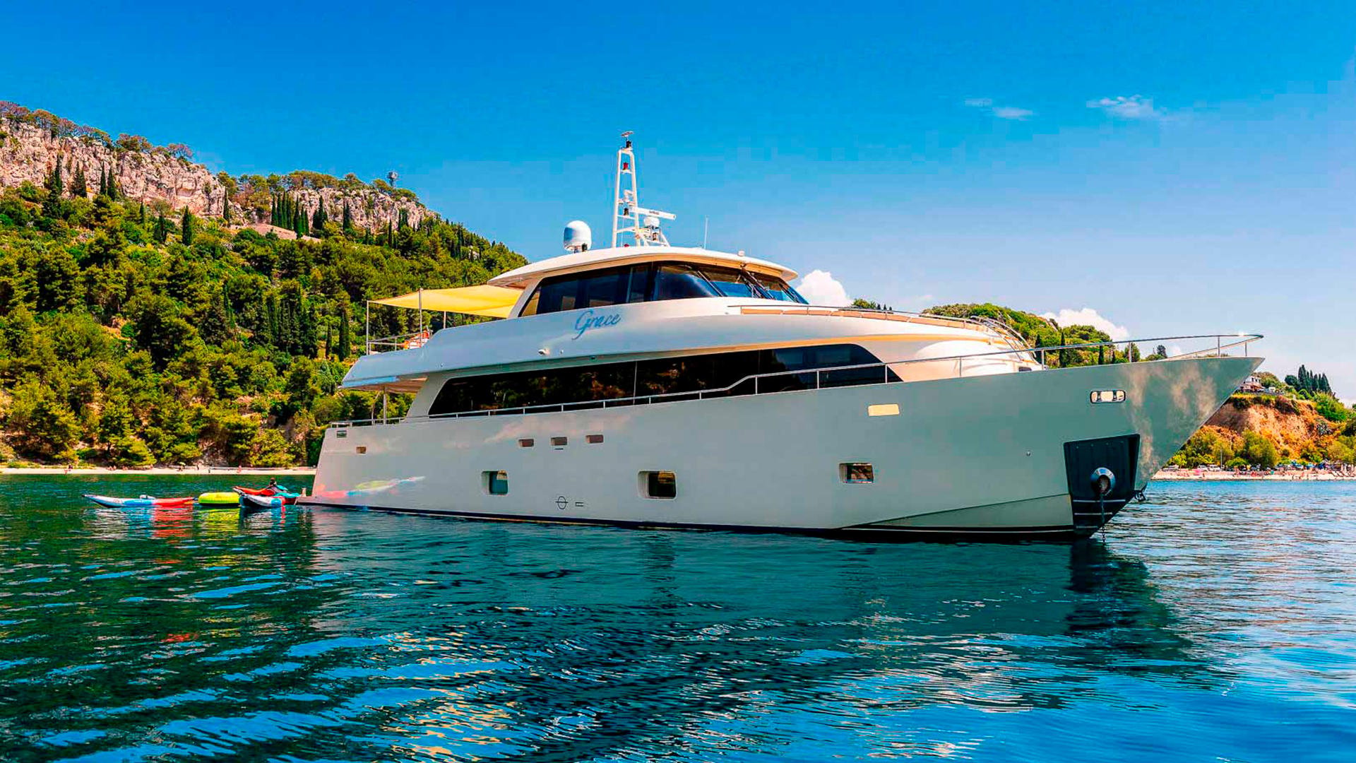 103 Motor yacht GRACE.jpg