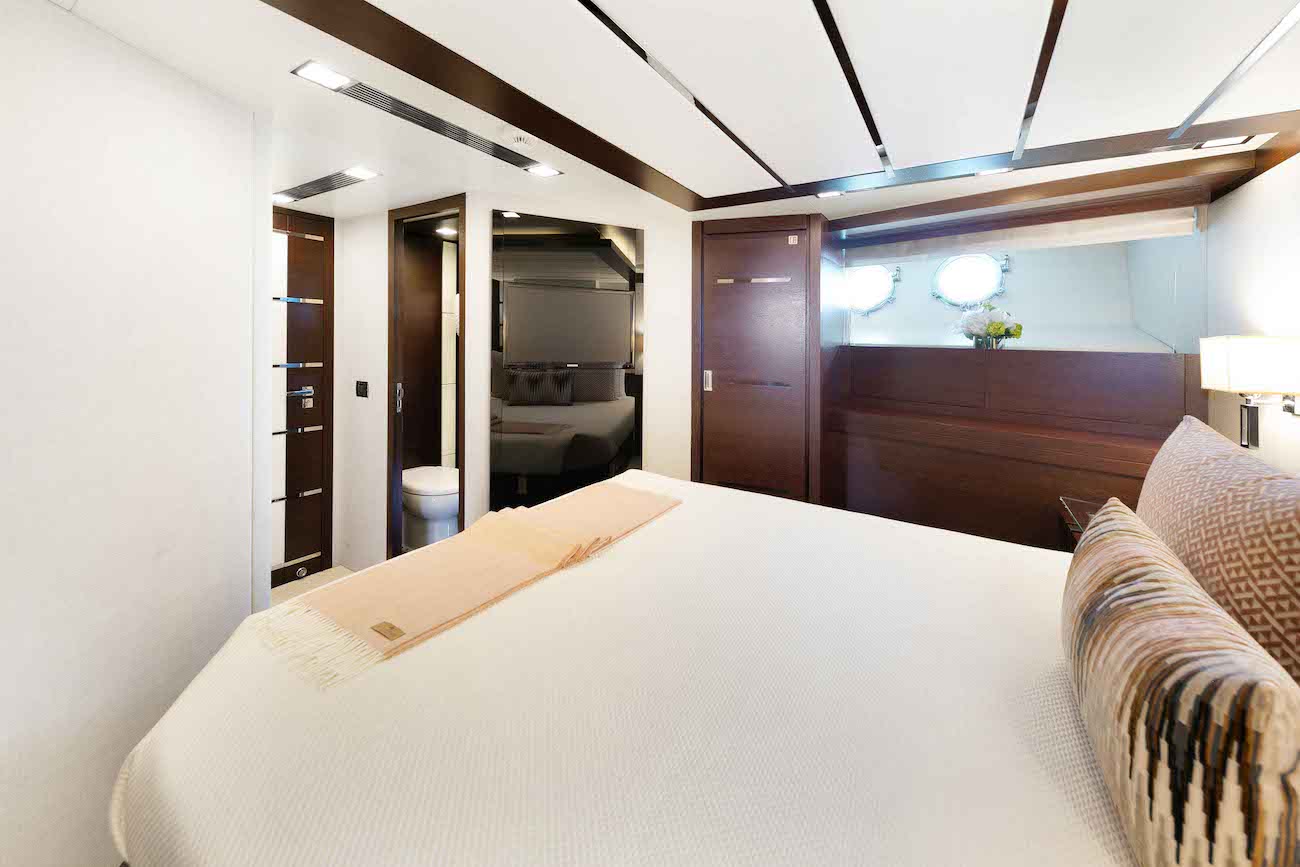 19 Forward Queen Stateroom.jpg