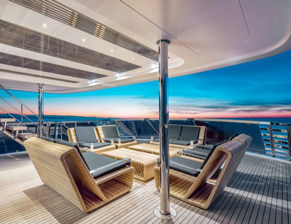2.4 Bridge deck aft.jpg
