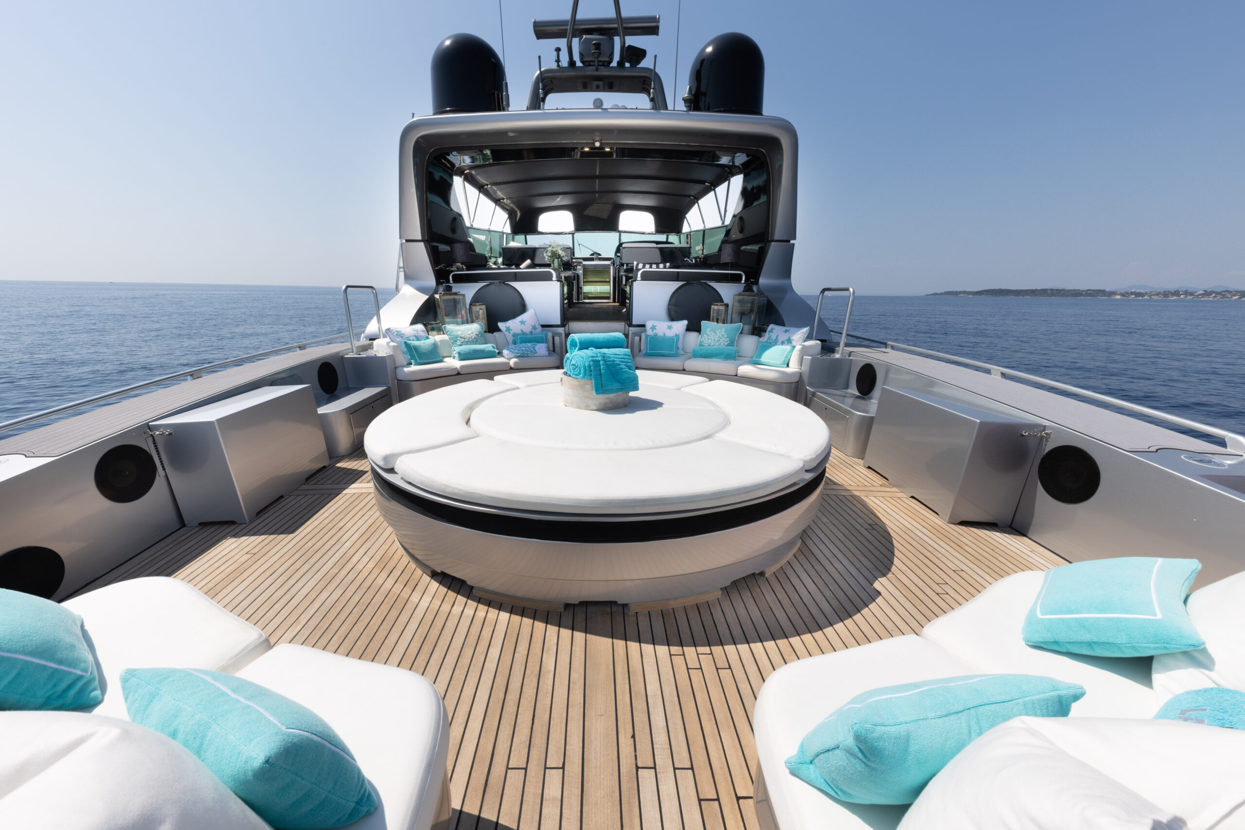 201 Main deck seating.jpg