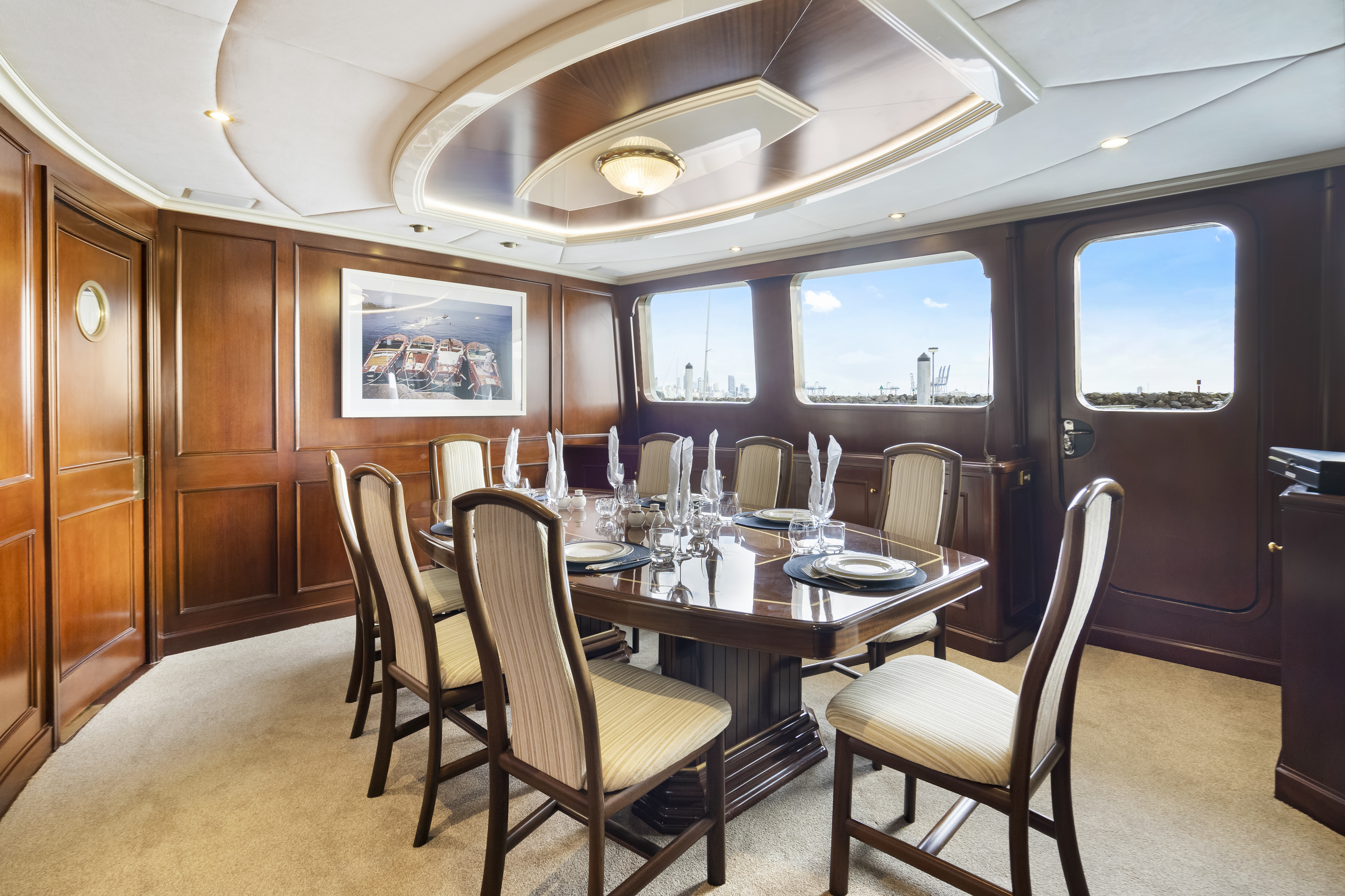 302 Dining room.jpg