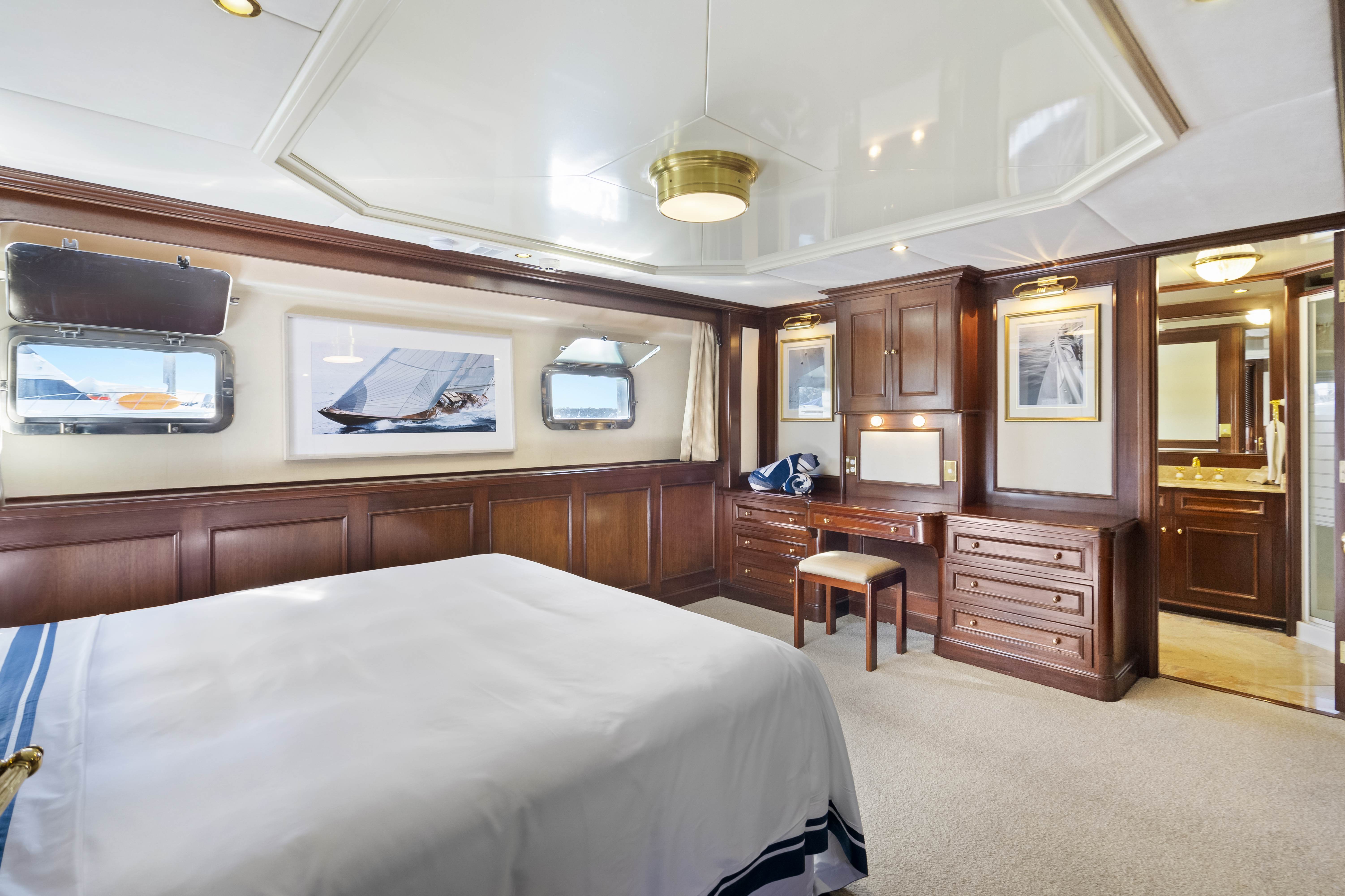 403 Guest suite.jpg