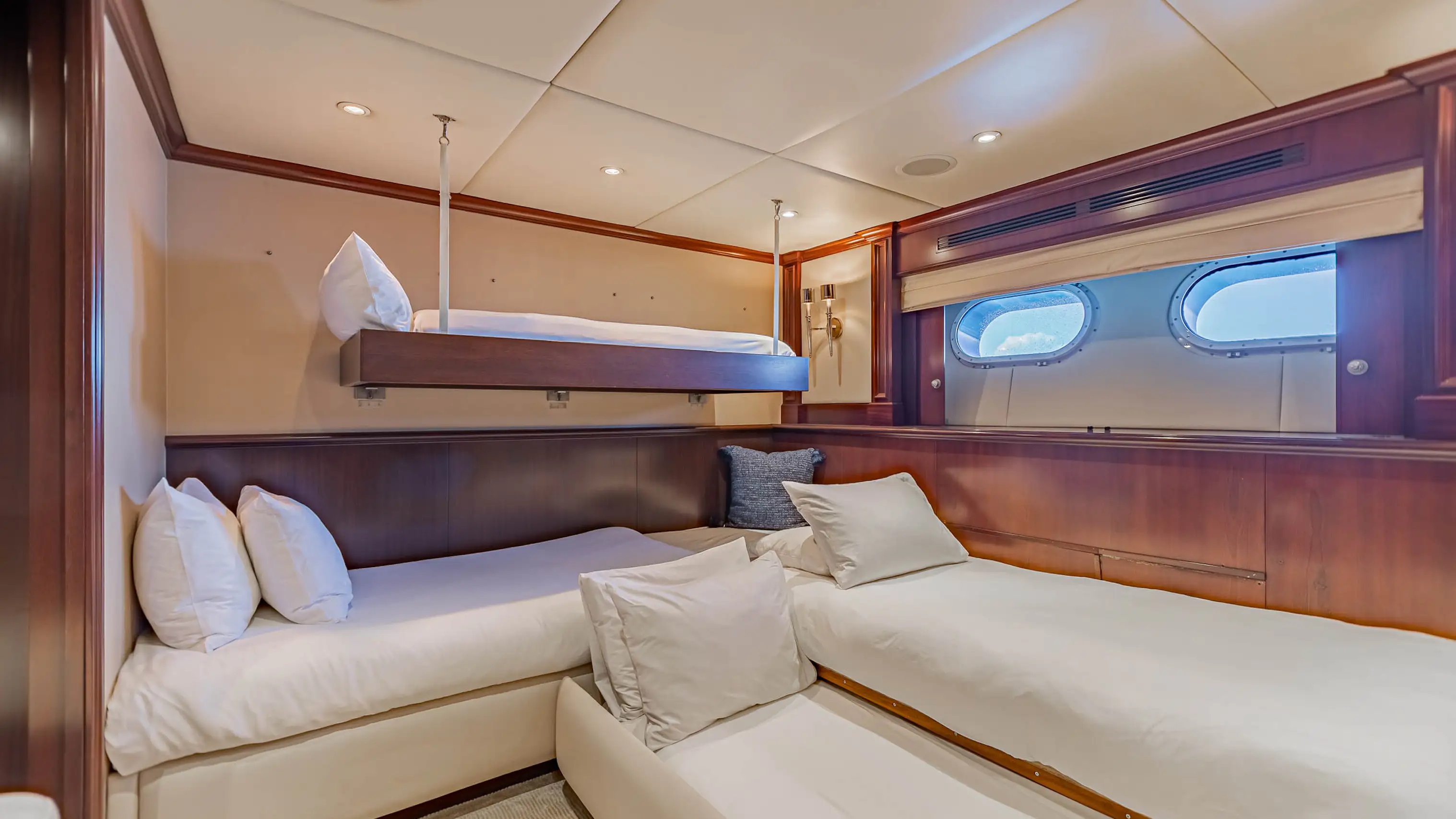 410 Four twins suite.jpg