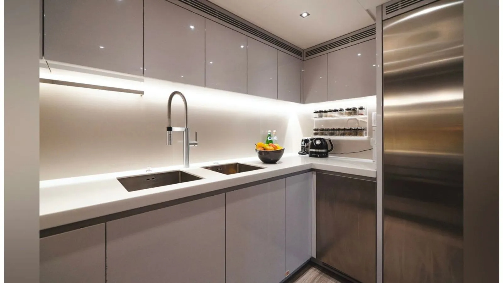 5.2 Galley.jpg