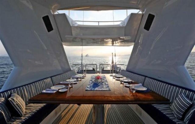 Alfresco dining 00001.jpg