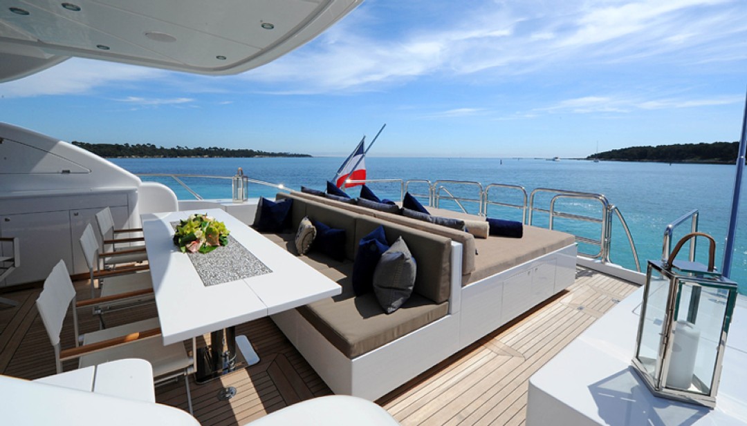 Alfresco dining area 00002.jpg