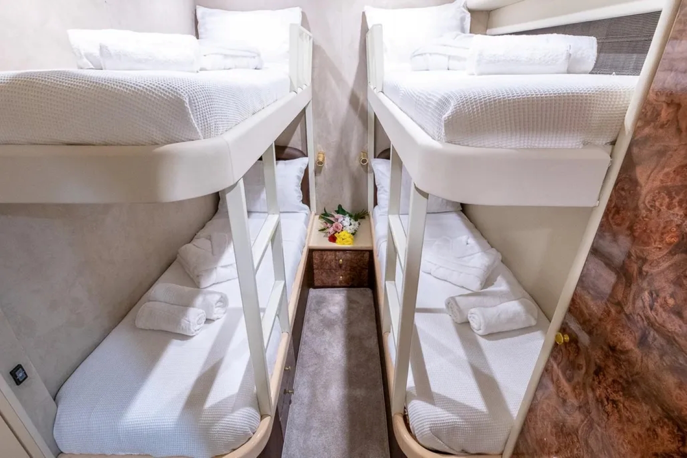 Cabin With Four Bed (2).jpg