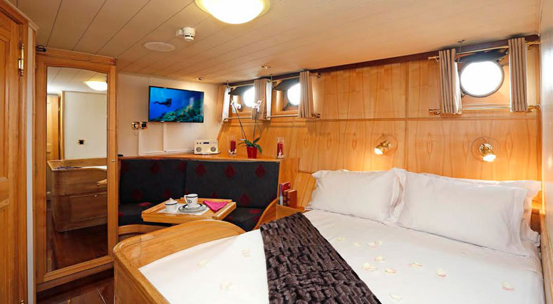 Cabins 00003.jpg