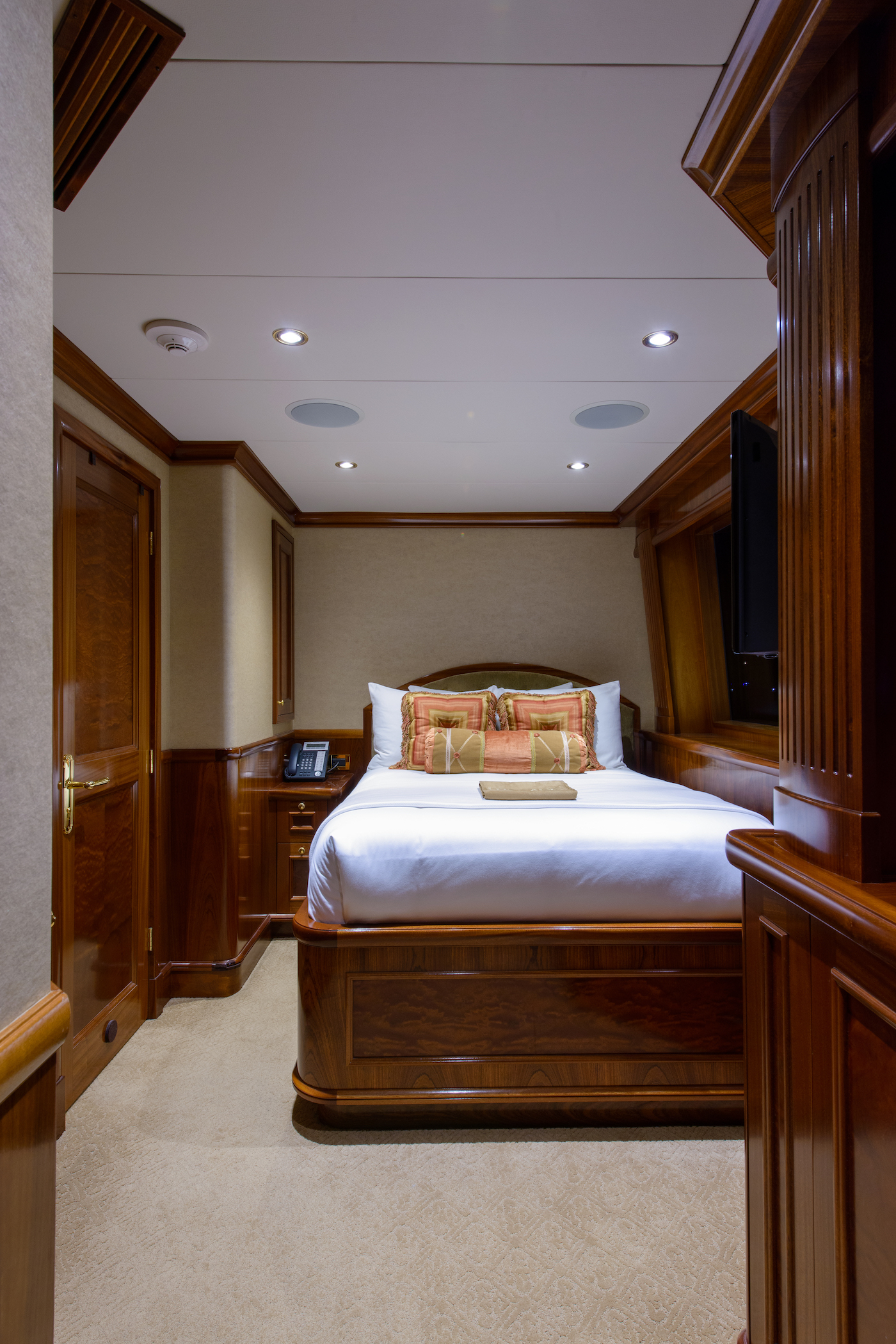 Captain's cabin .jpg