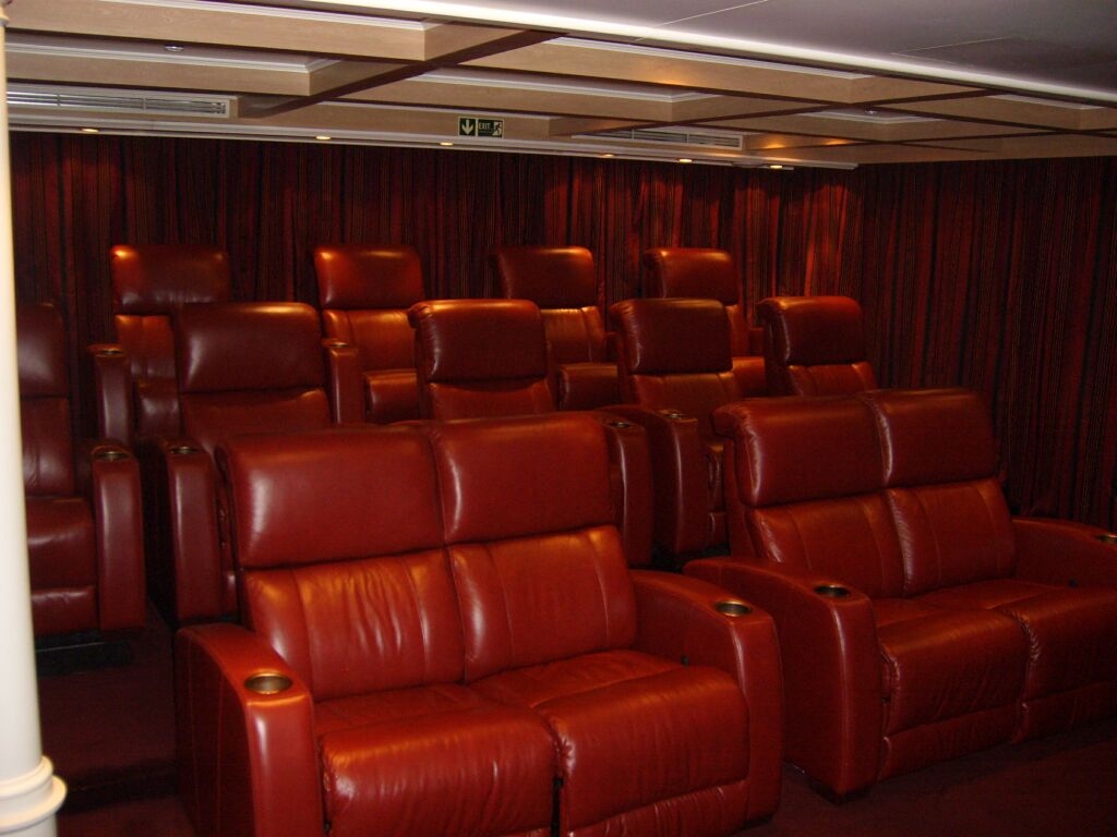 Cinema room 00001.jpg