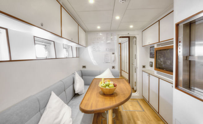 Crew mess .jpg