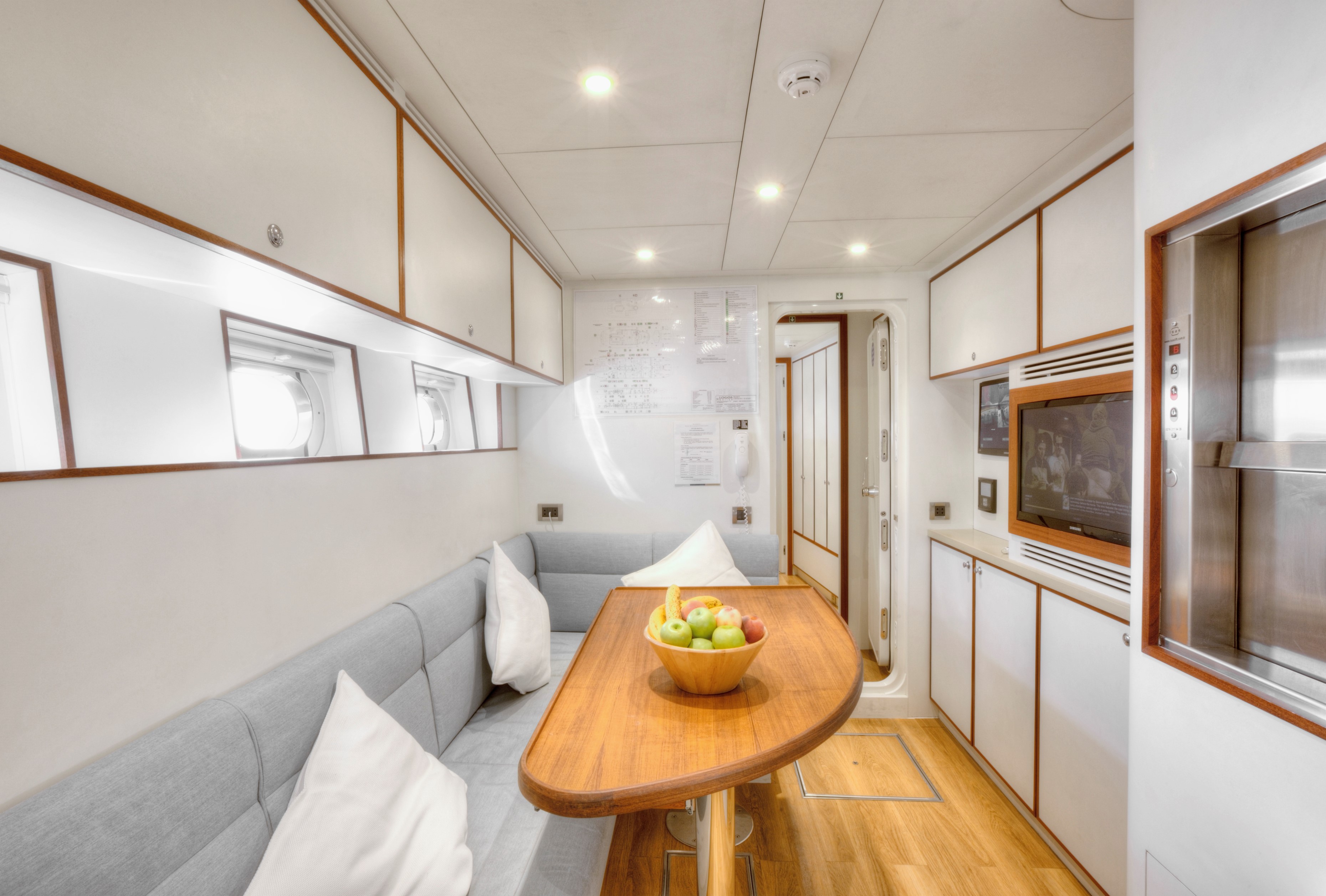 Curvelle quaranta Crew mess (2).jpg