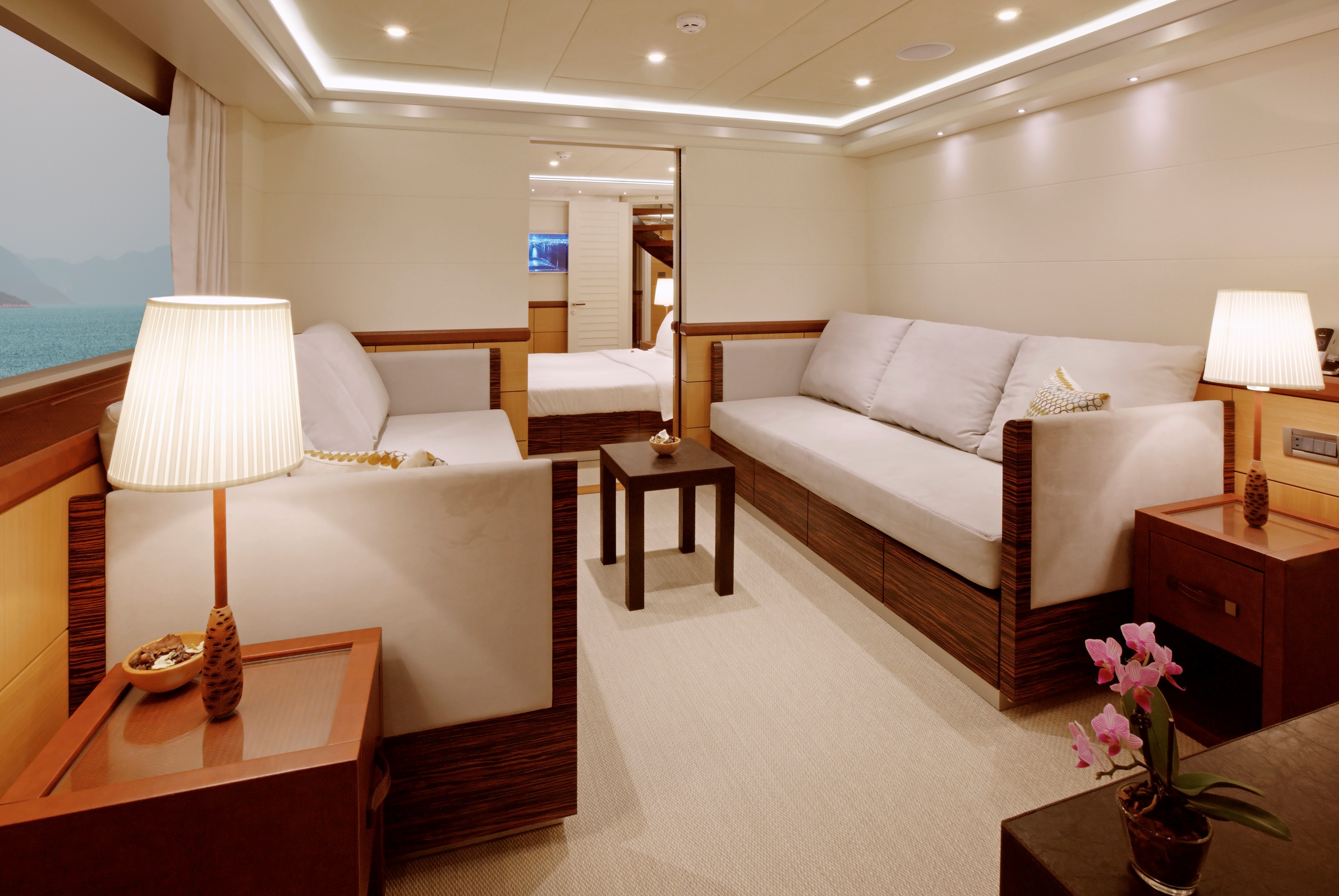 Curvelle quaranta port suite (3).jpg