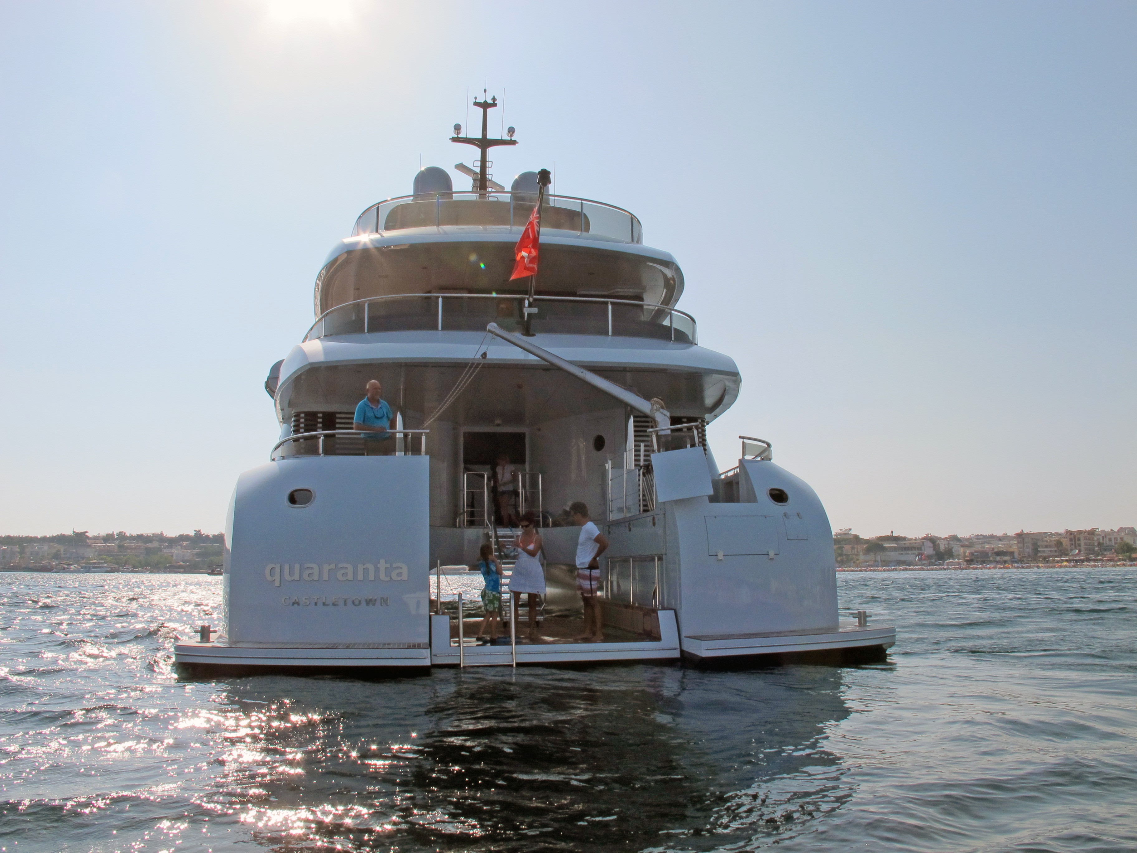 Curvelle quaranta stern platform (2).jpg