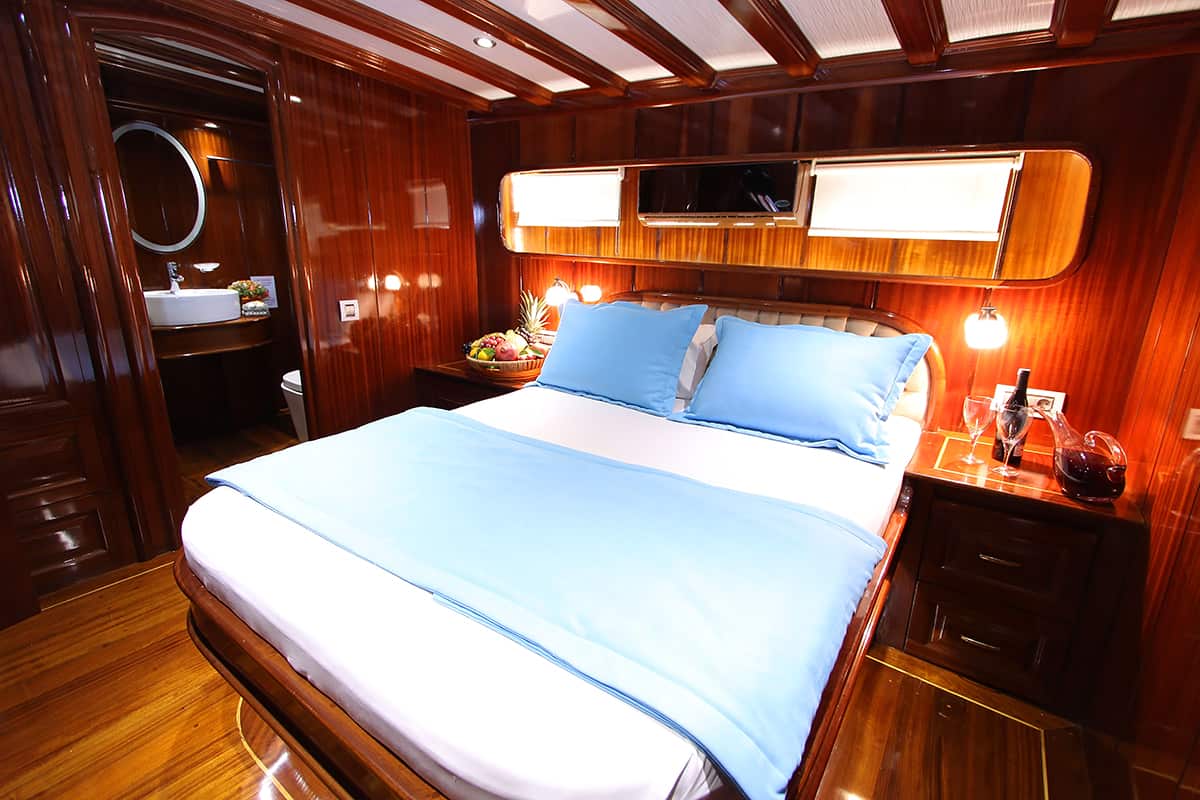 DEAR-LILA-Double-cabin.jpg