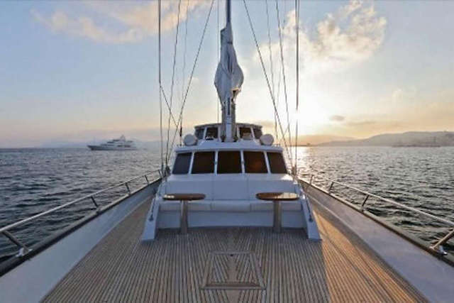 Deck 00002.jpg