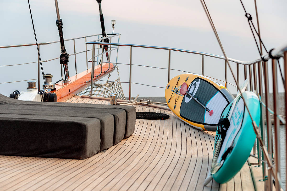 Deck 2.jpg