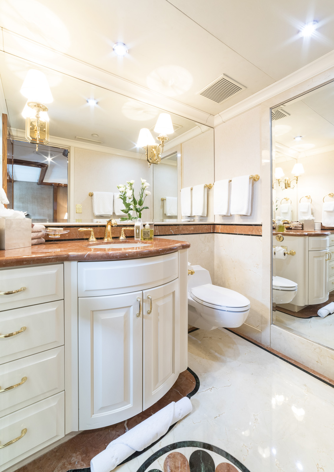 Ensuite  00002.jpg