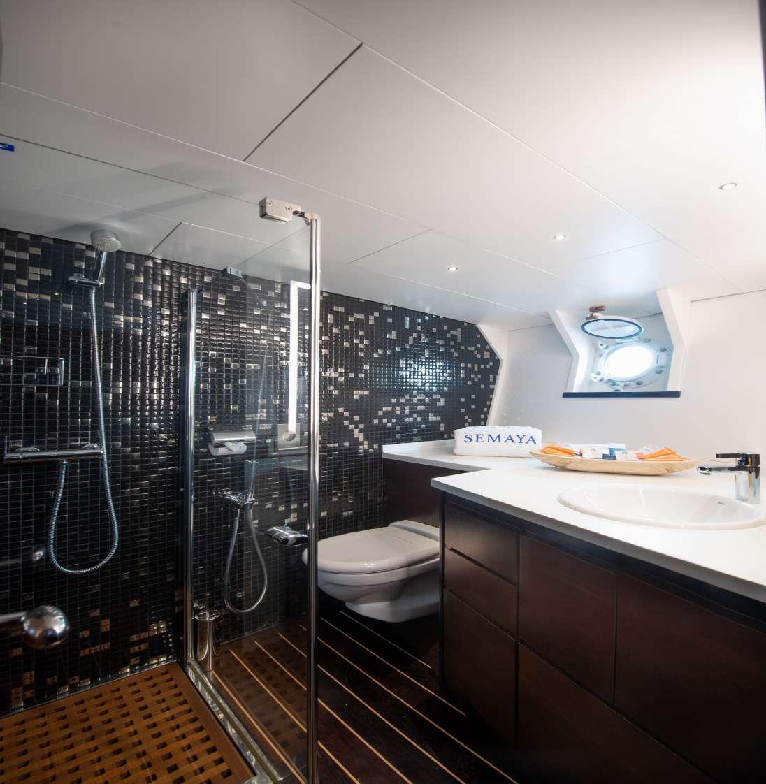 Ensuite 7.jpg
