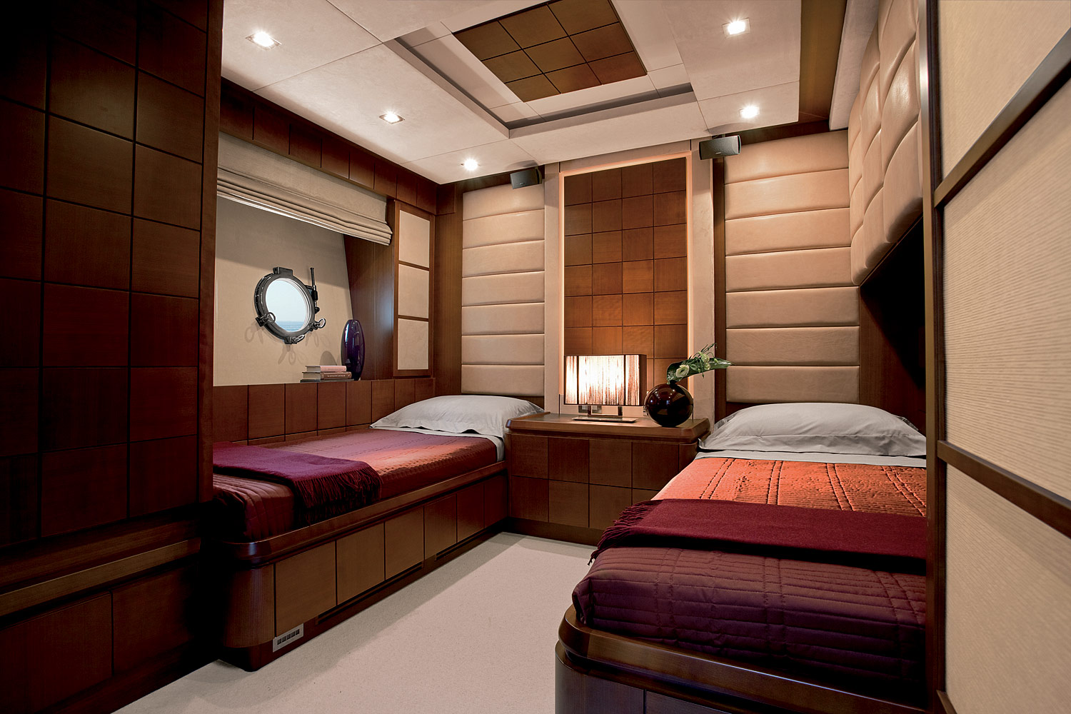 GUEST TWIN CABIN.jpg