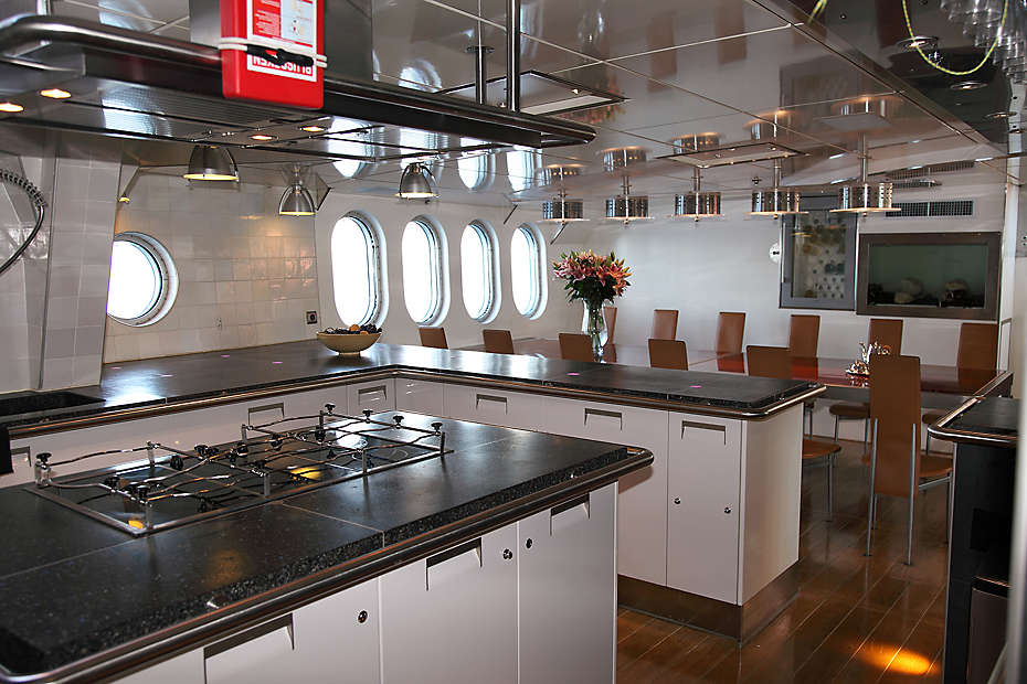 Galley 00001.jpg
