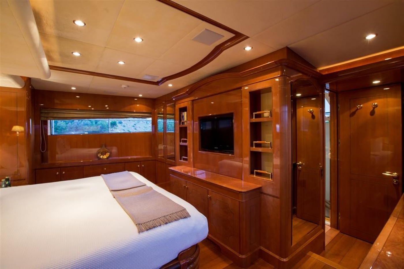 Guest Suite 03.jpg