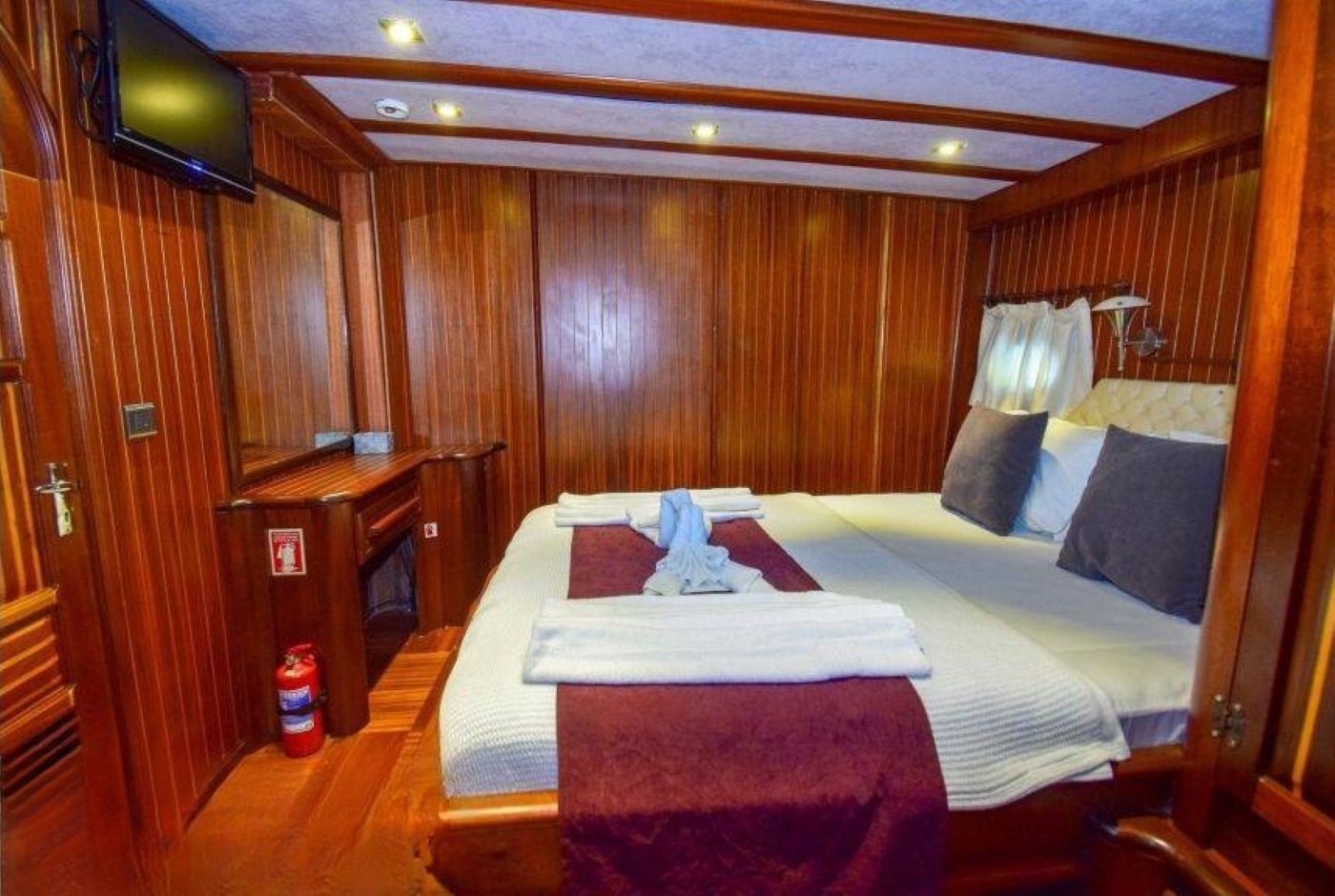 Guest Suite 12.jpg