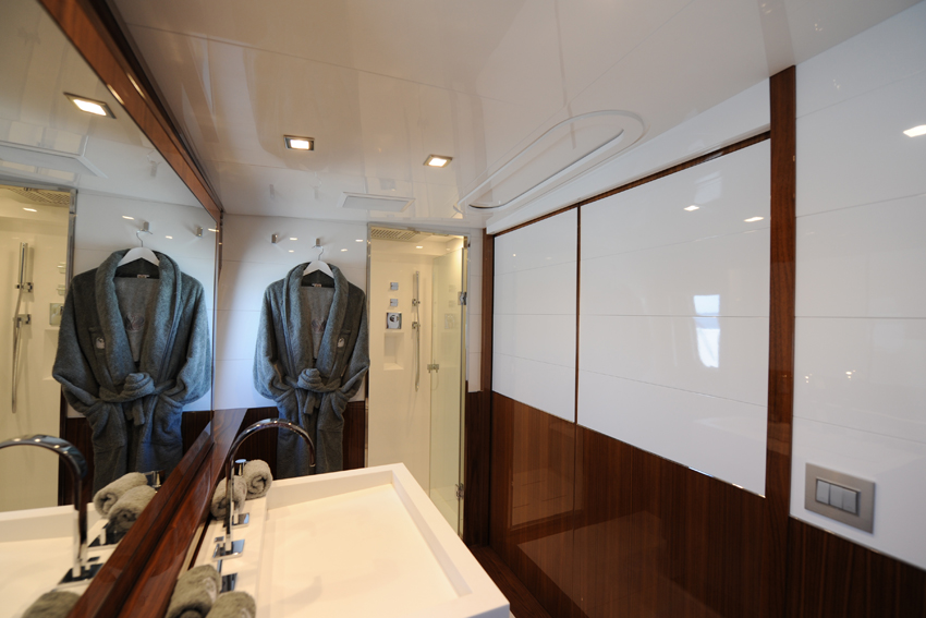 Guest cabin - VIP 00007.jpg