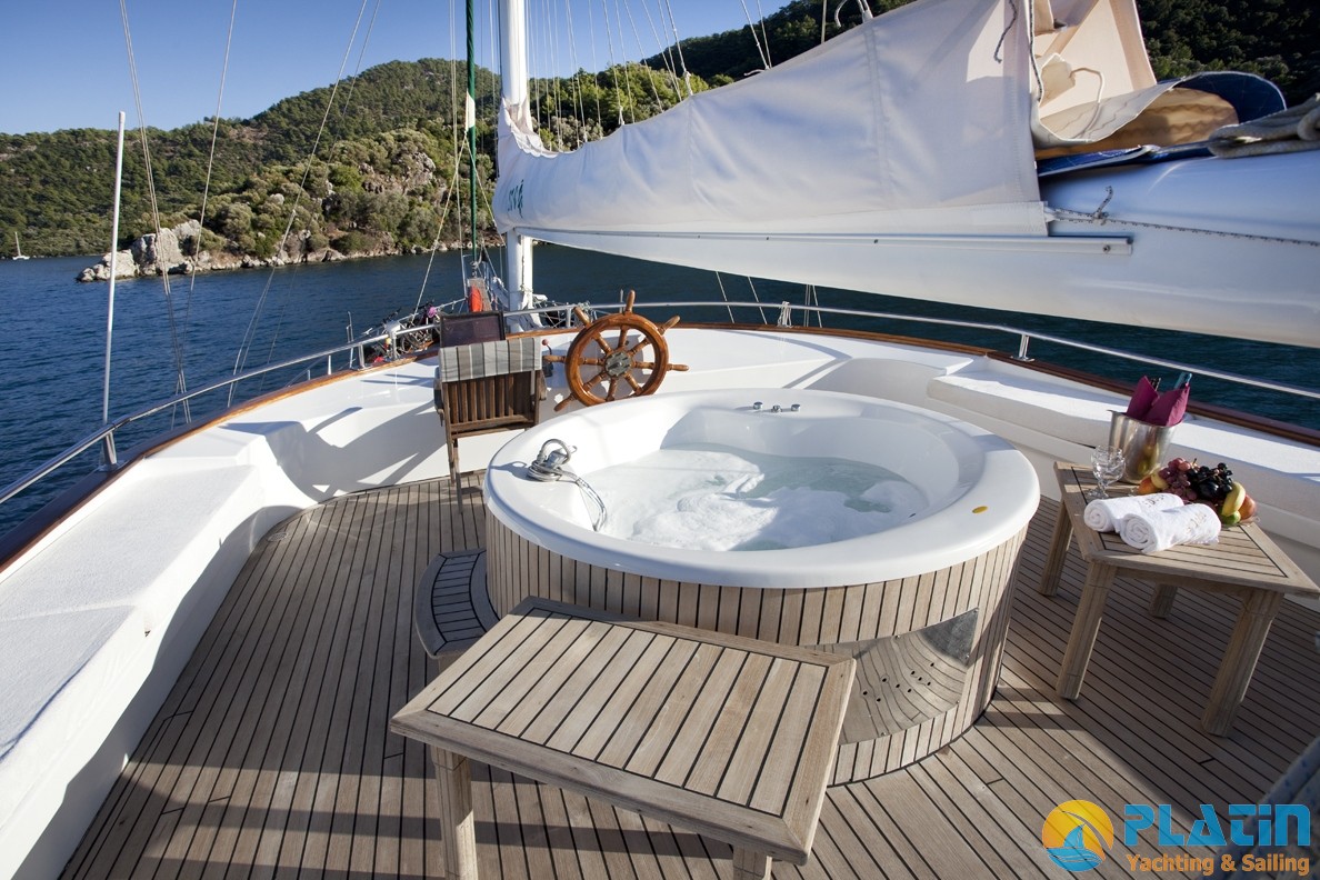 Gulet-Yacht-S-Dogu-Yacht-Charter-Turkey_06.jpg