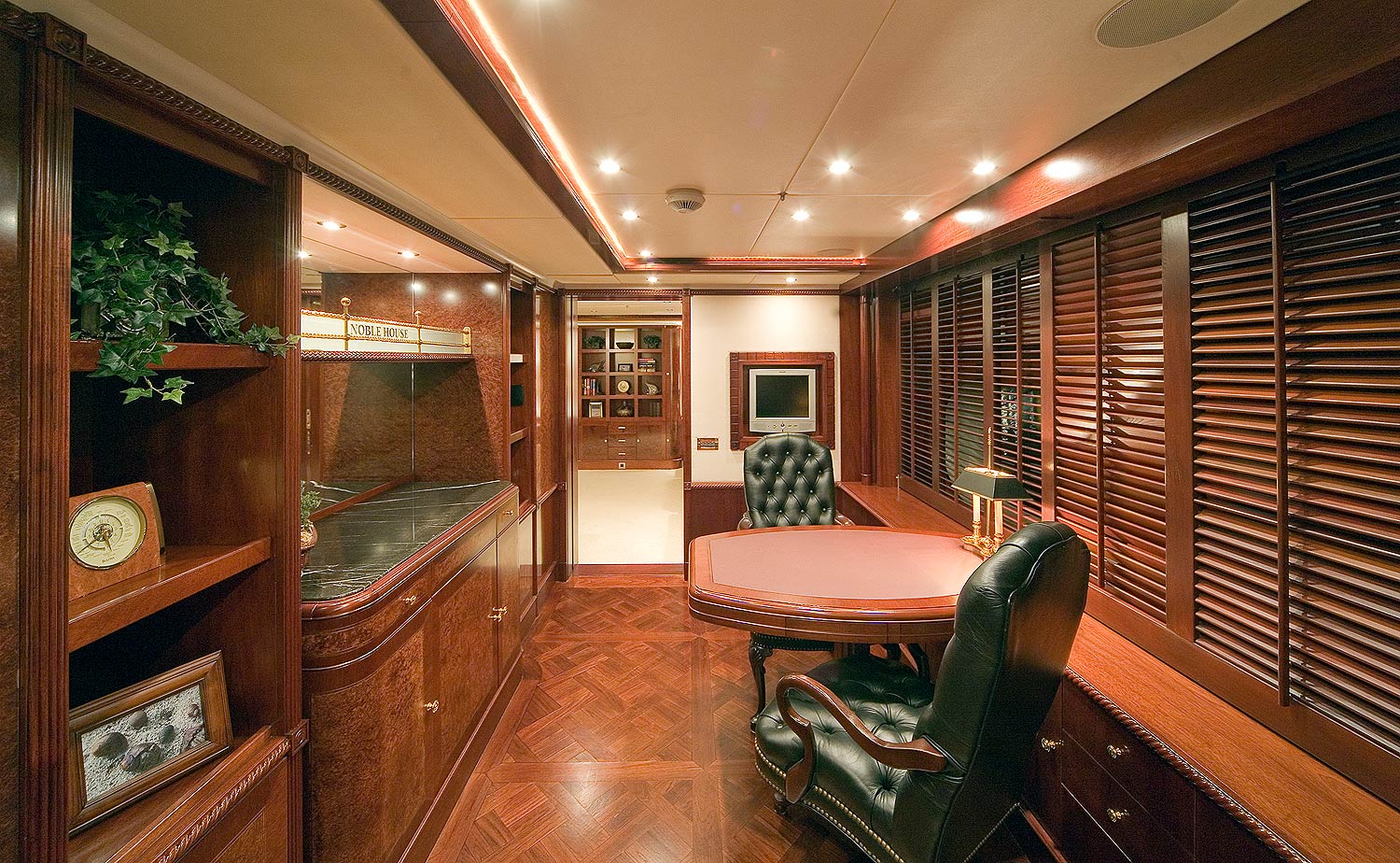Interior 00009.jpg
